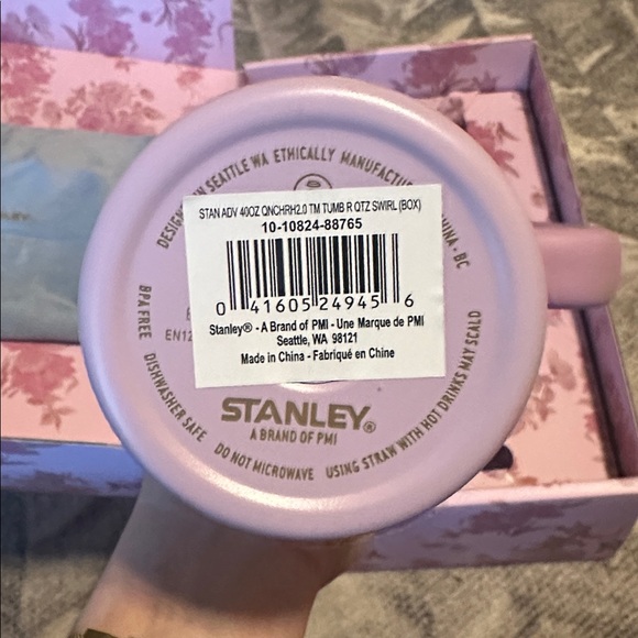 New Stanley X LoveShackFancy Floral 40oz Tumbler - Picture 5 of 9